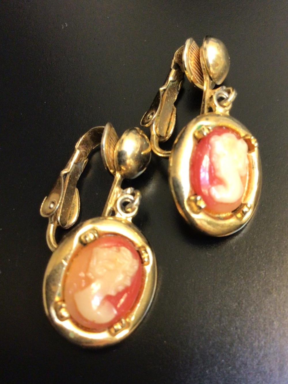 Cameo Clip On Earrings Gold Tone Vintage Victorian Style 1960s